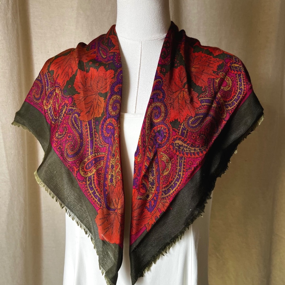 Vintage Donanni Italian Paisley Leaf Square Scarf‎ 34x34 Green Red Purple